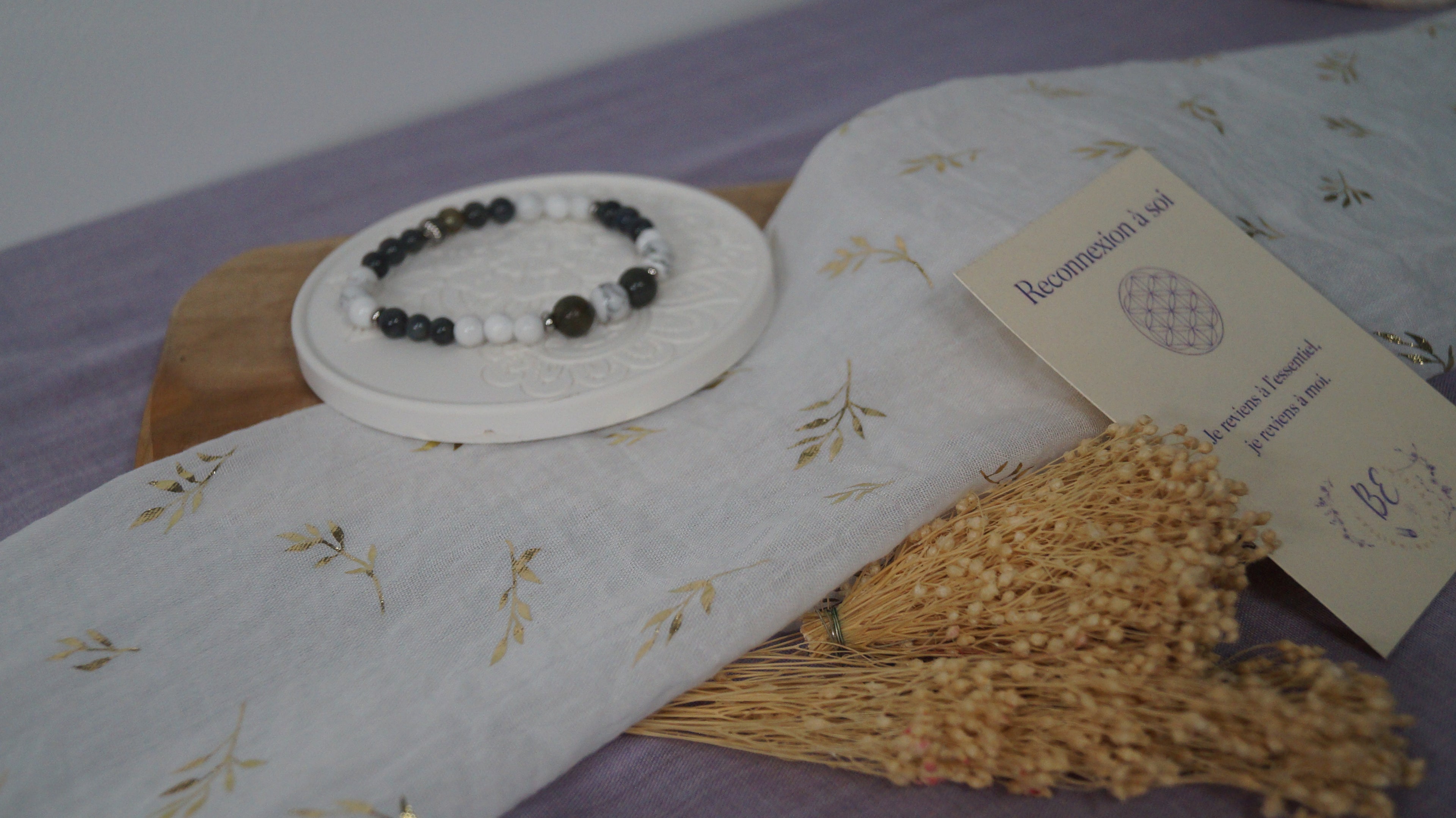 Bracelet Reconnexion à soi en Howlite & Labradorite | Création artisanale CréaD’Âme